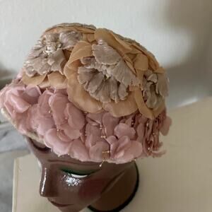 Vintage 1950s Floral Cap Hat Pink Peach Fabric Flower Headpiece Pill Box